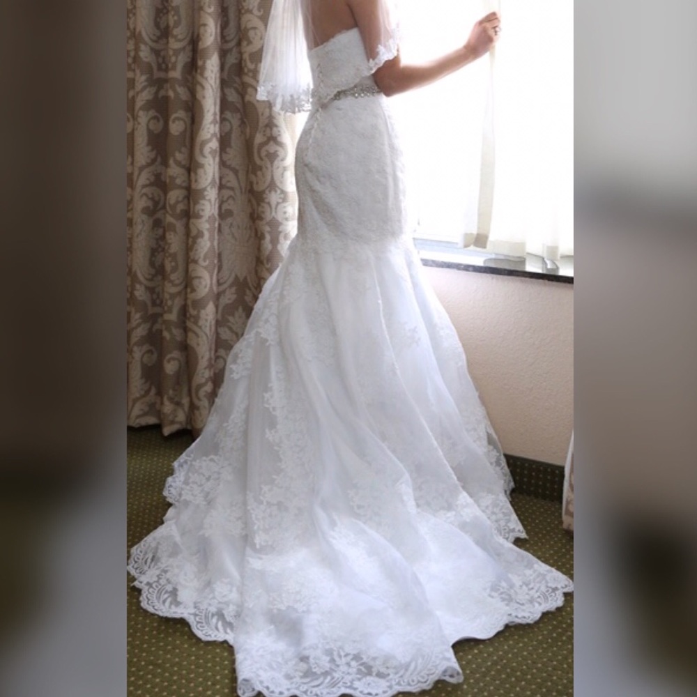 David’s bridal wedding gown